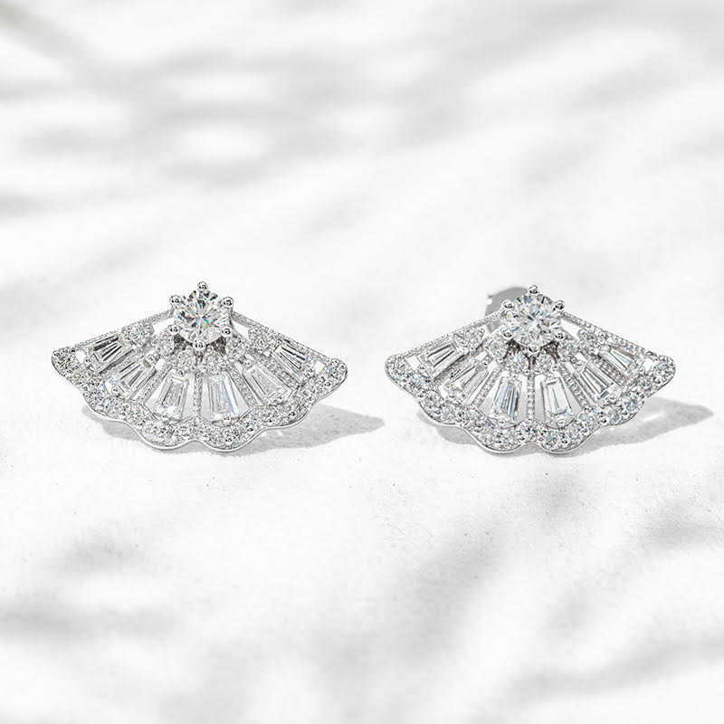 Fanfare Whispers – 18K White Gold Lab Diamond Earrings