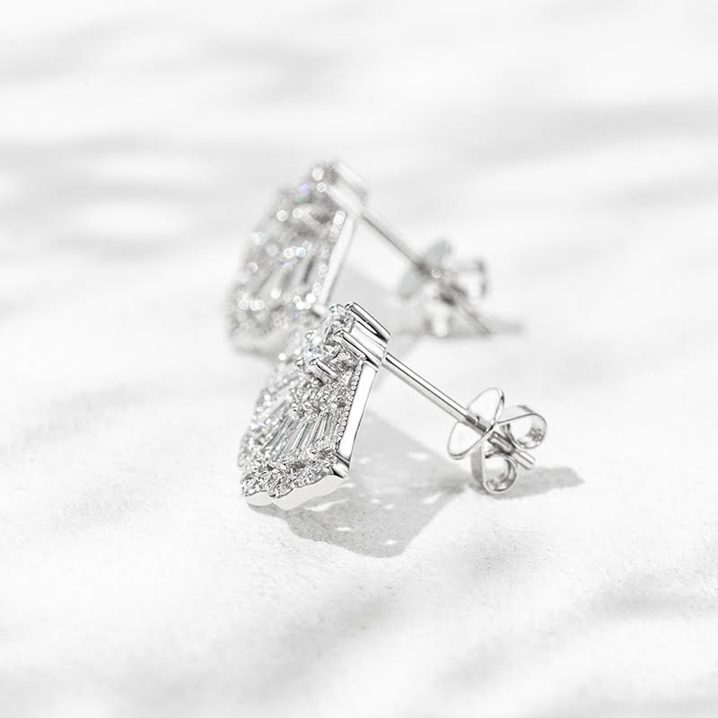 Fanfare Whispers – 18K White Gold Lab Diamond Earrings