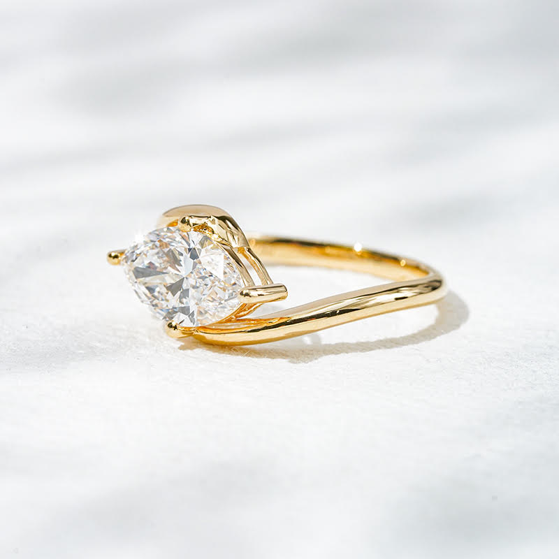 Marquise Muse Ring | 18K Yellow Gold Solitaire Lab Diamond