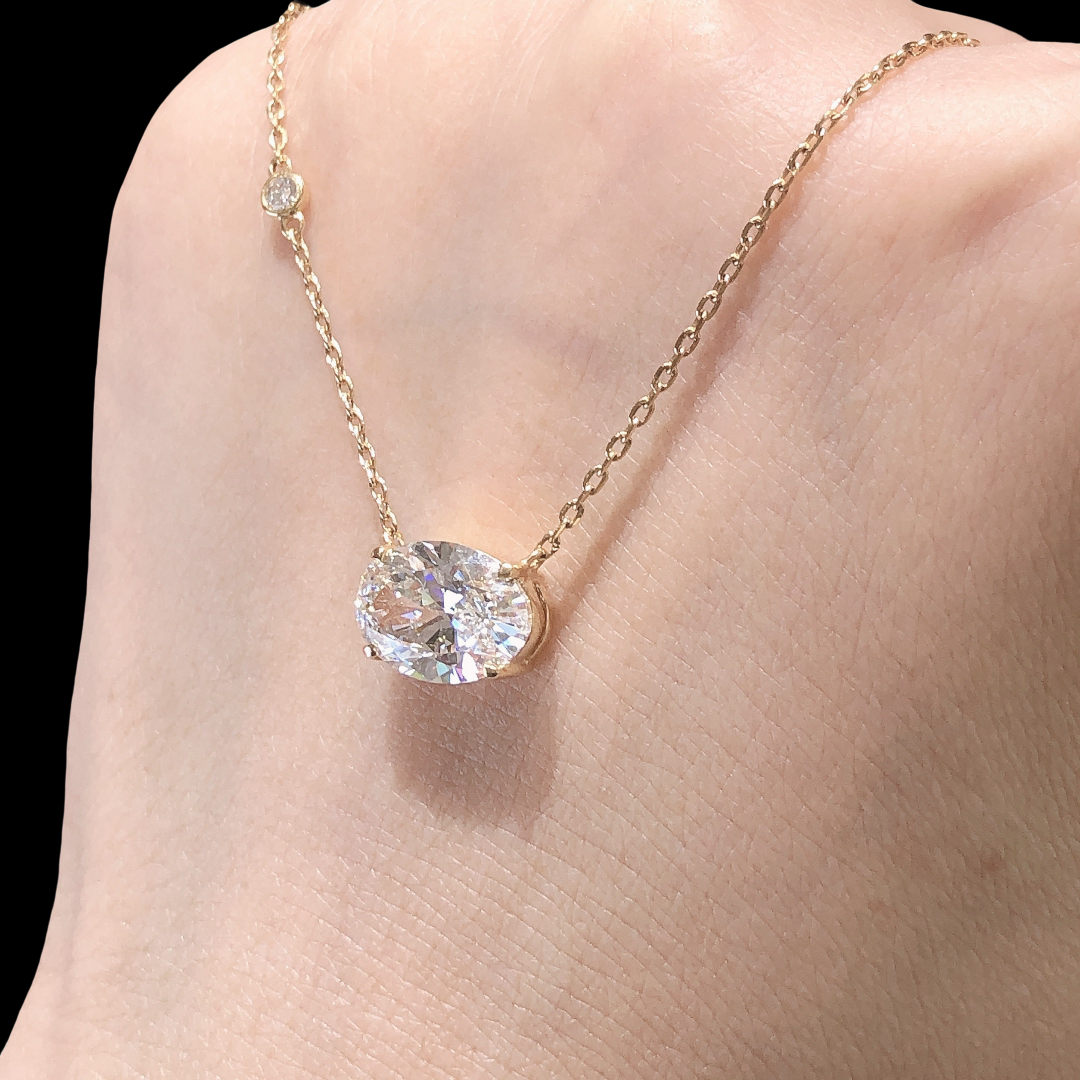 Luna Oval 18K Yellow Gold Diamond Necklace – 2.01 ct Center Stone