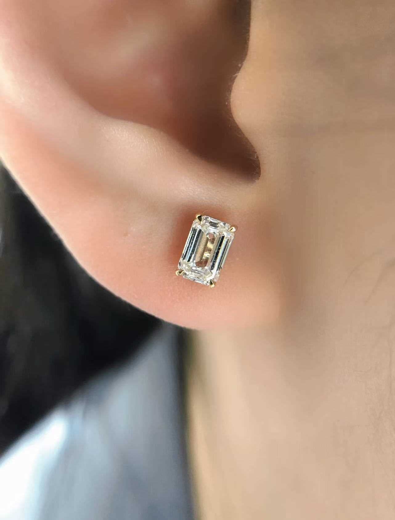 LUMIÈRE 18K Yellow Gold Emerald-Cut Diamond Stud Earrings – 1.53 ct Total