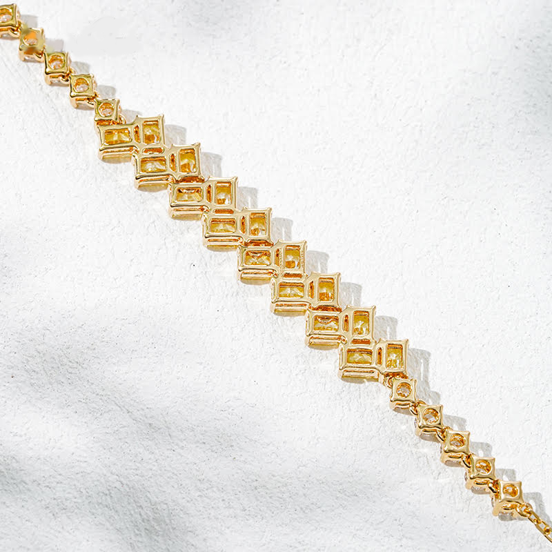 Amber Rivulet – 18K Yellow Gold Lab Diamond Bracelet