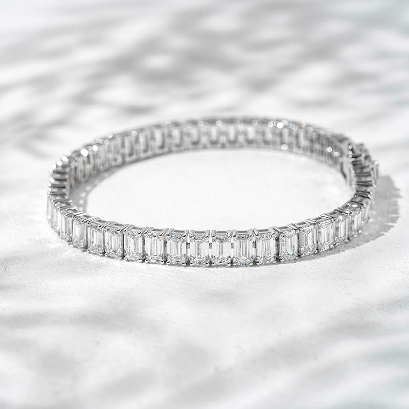 18K White Gold Emerald-Cut Lab Diamond Bracelet – 15.28 ct