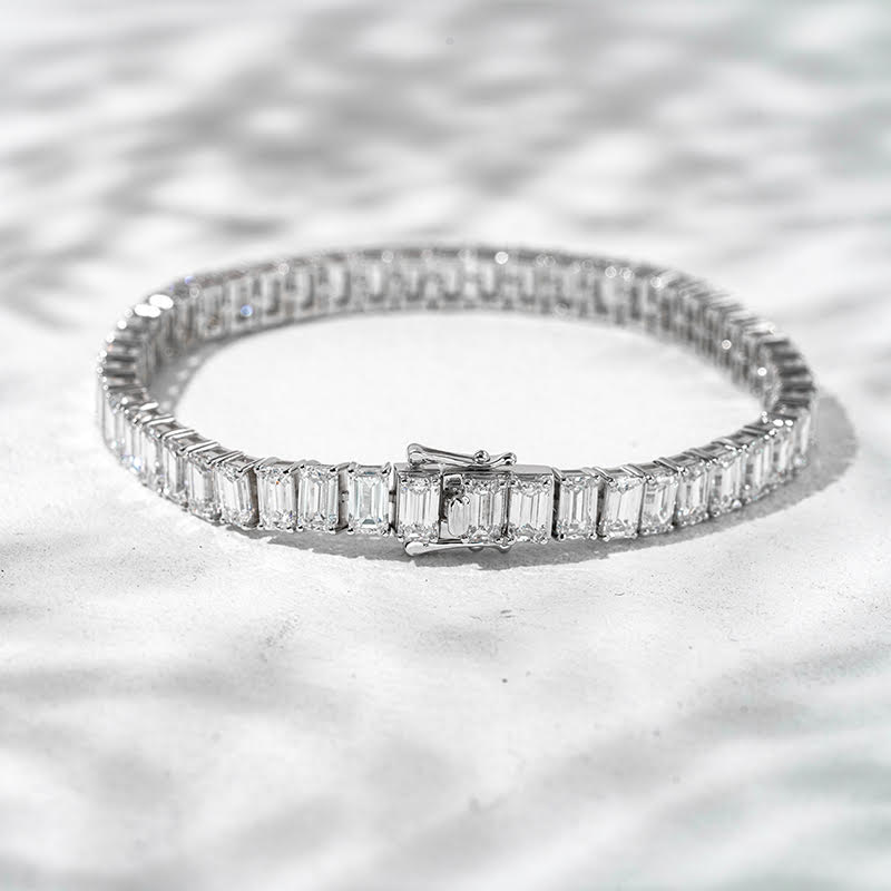 18K White Gold Emerald-Cut Lab Diamond Bracelet – 15.28 ct