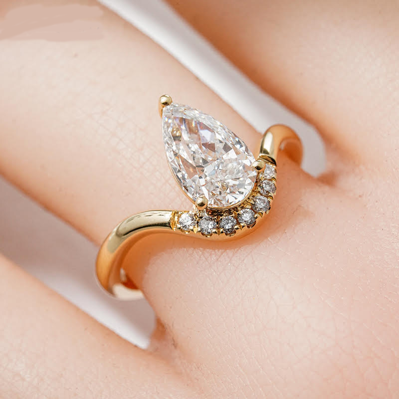 Crown Flame Pear-Cut Lab Diamond Ring in 18K Yellow Gold