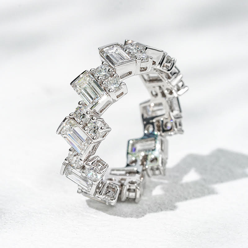 Aurora Edge – 18K White Gold Baguette Eternity Band