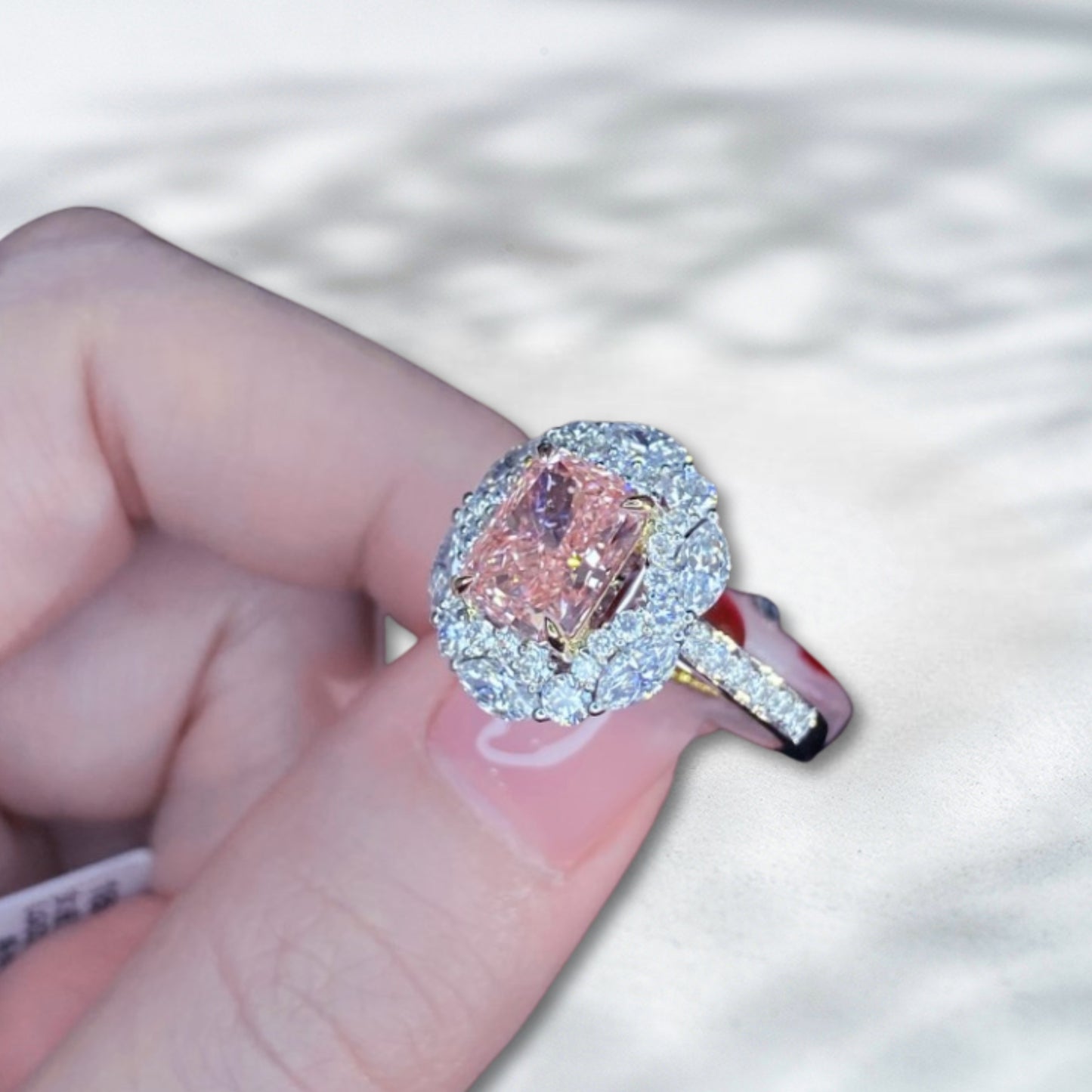 QOB Rose Éclipse – 2.53ct Fancy Pink Lab Diamond Halo Ring in 18K Rose & White Gold