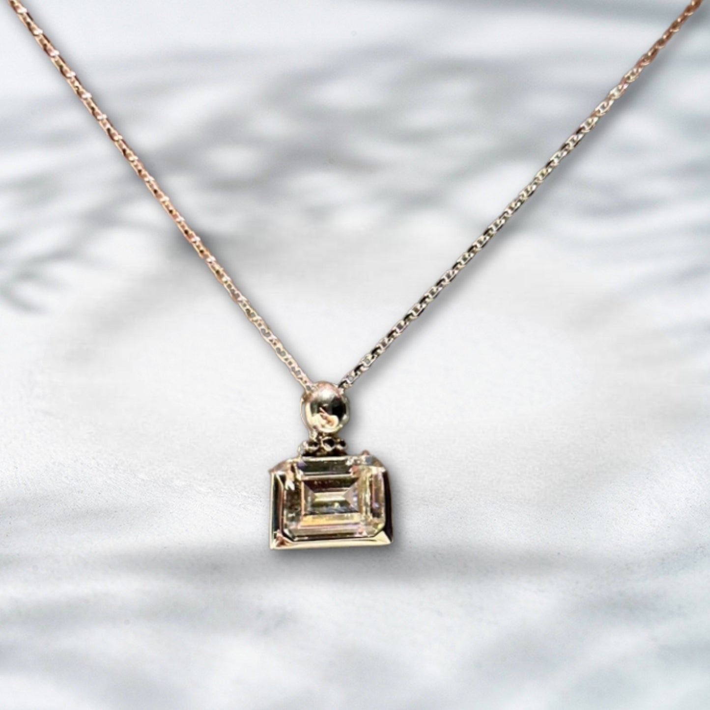 Haute Scent Pendant – 1.03ct Natural Diamond in 18K Gold