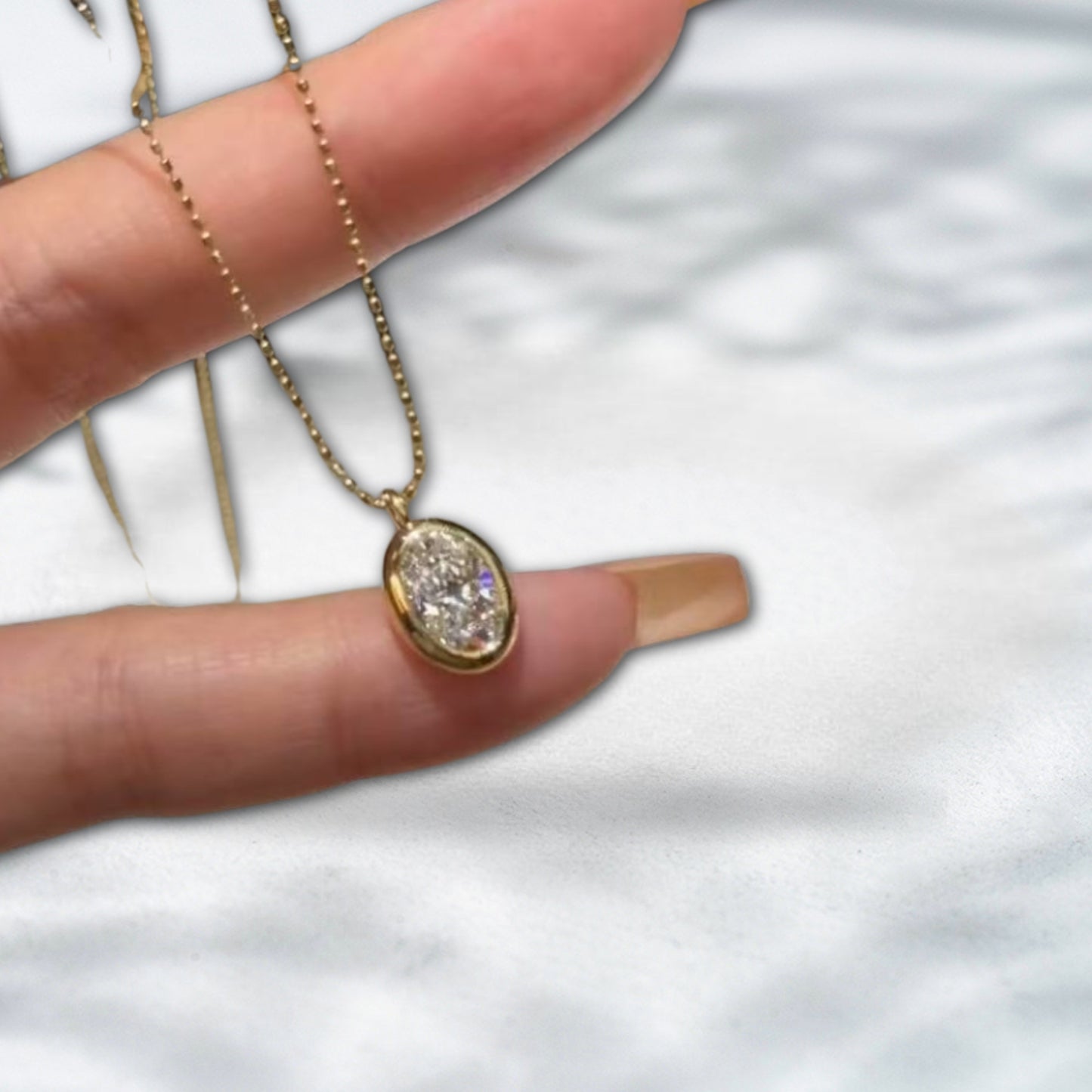 QOB Golden Orbit – 1.10ct Oval-Cut Lab Diamond Pendant in 18K Yellow Gold