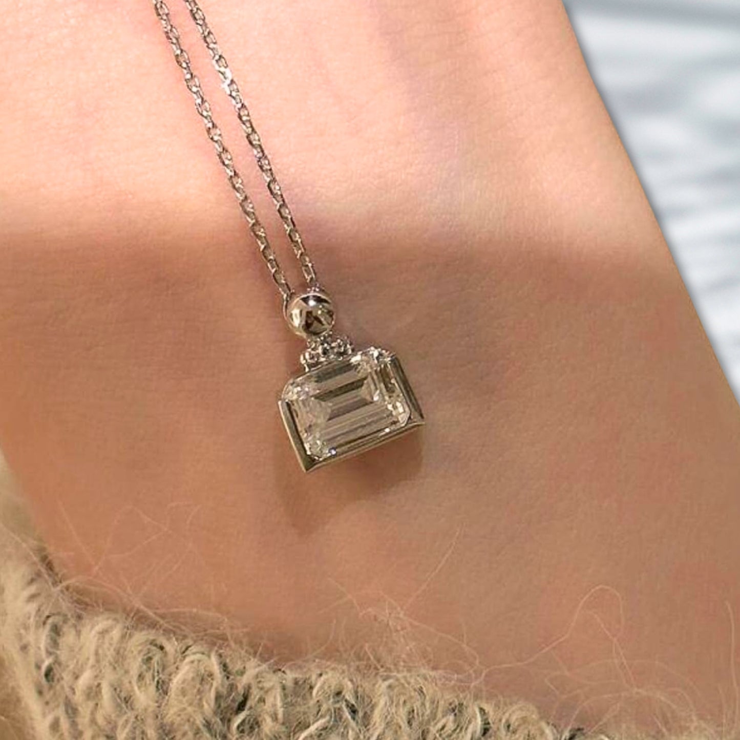 Haute Scent Pendant – 1.03ct Natural Diamond in 18K Gold