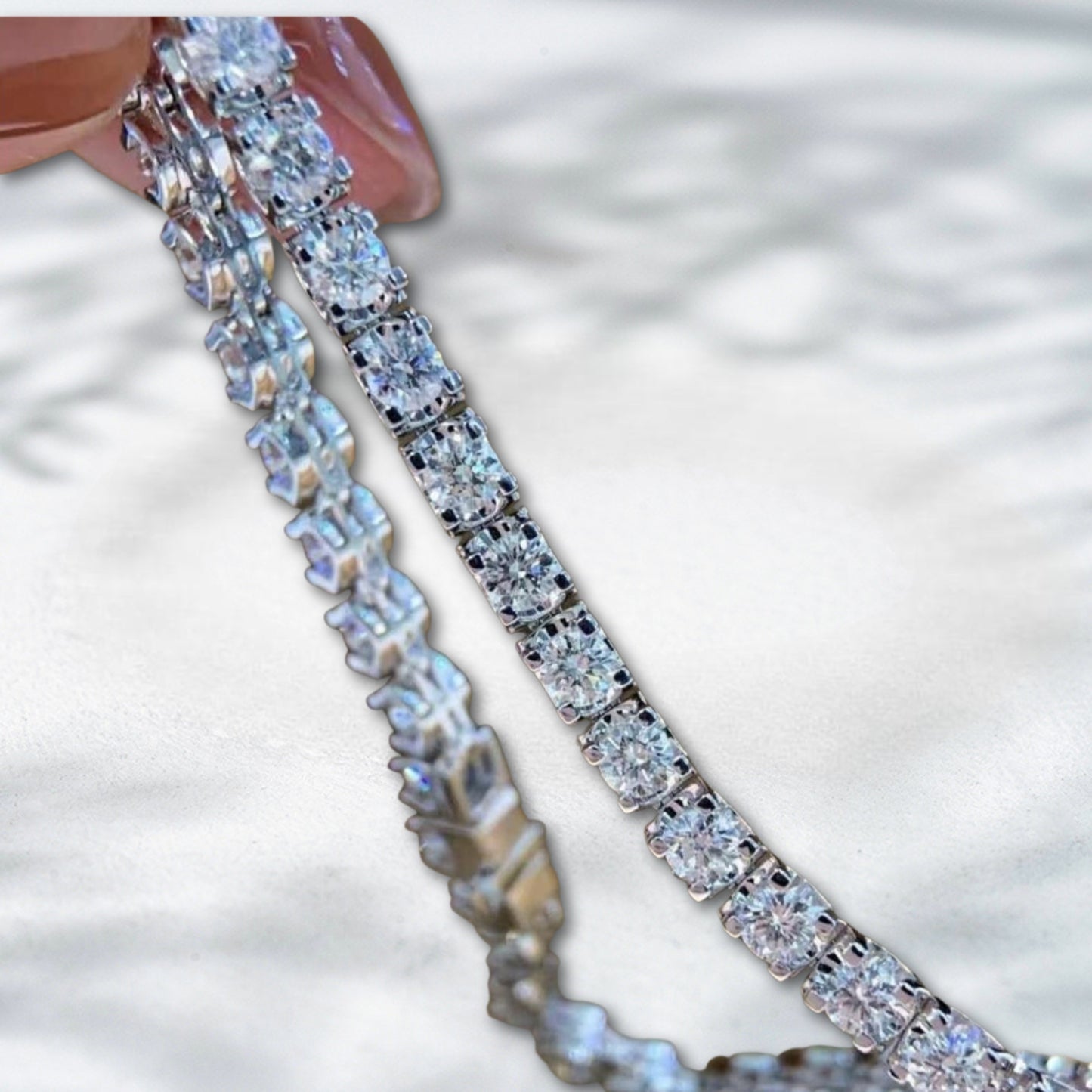 Crowned Radiance – Natural Diamond Tennis Bracelet 4.67 carats in 18K Gold