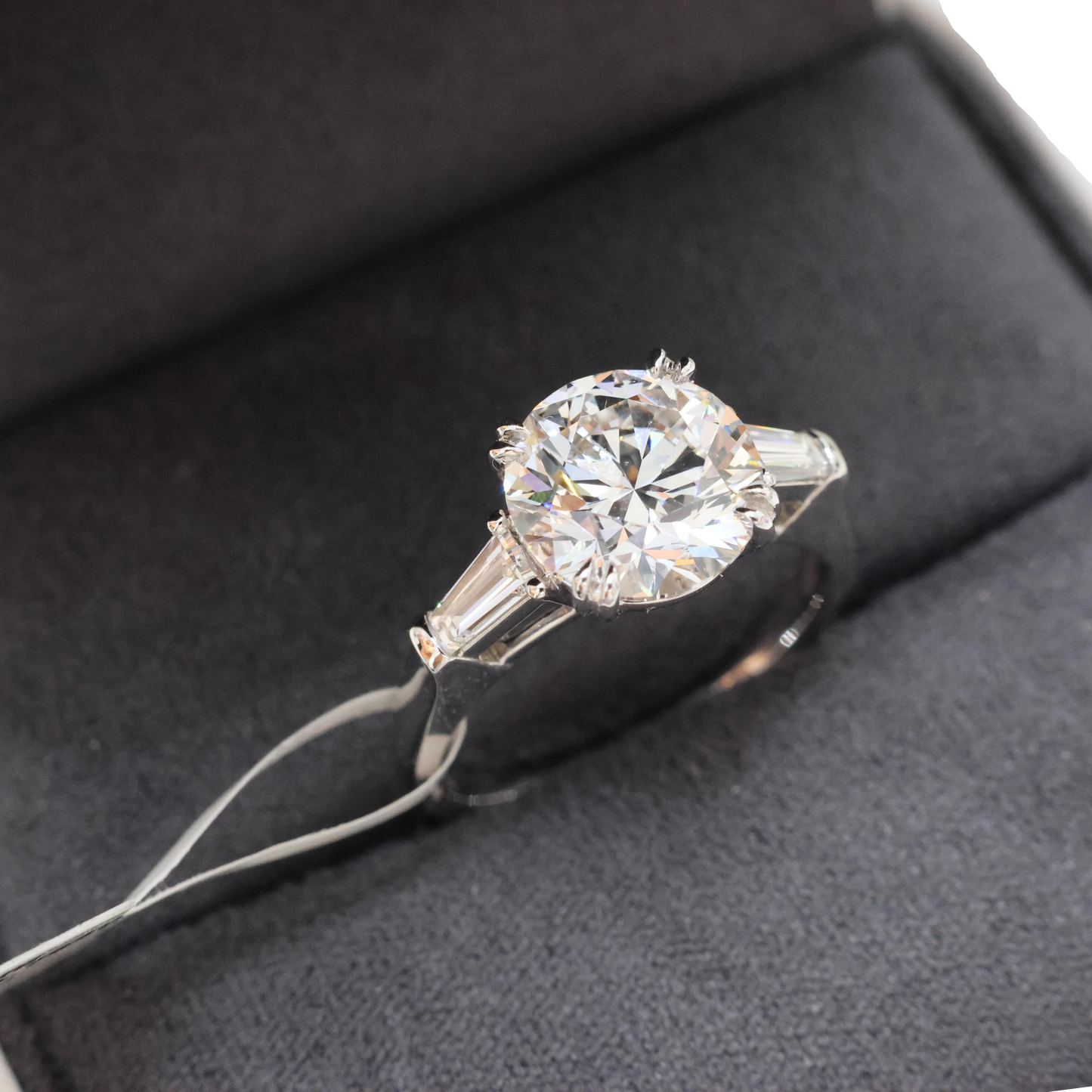 QOB Eternal Crest – 3.26ct Round Three-Stone Lab Diamond Ring in 18K Gold