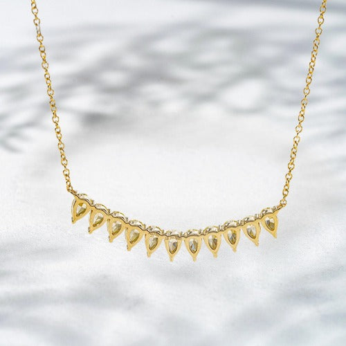 Gilded Aurora – 18K Yellow Gold Natural Diamond Fan Necklace