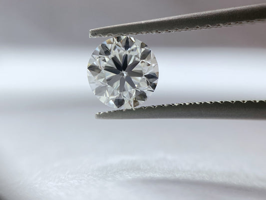 E Color Round VS1  1.00 carat