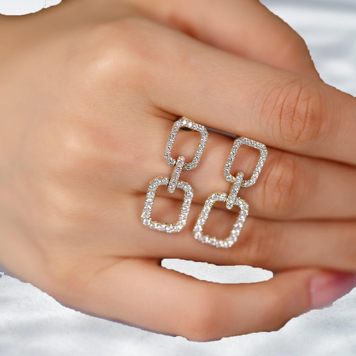 Golden Cipher – 1.37 ct 18K Natural Diamond Link Earrings