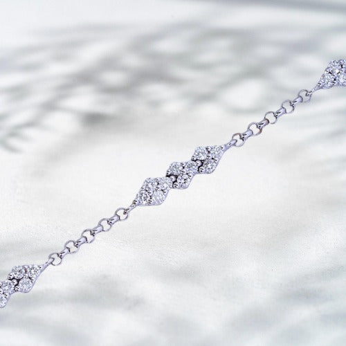 Glacial Chain18K White Gold Natural Diamond Tennis Bracelet (2.2 ct)