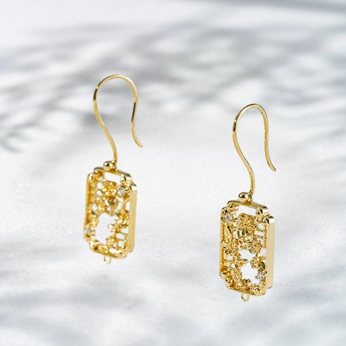 Lattice Muse – 18K Yellow Gold Lab Diamond Drop Earrings