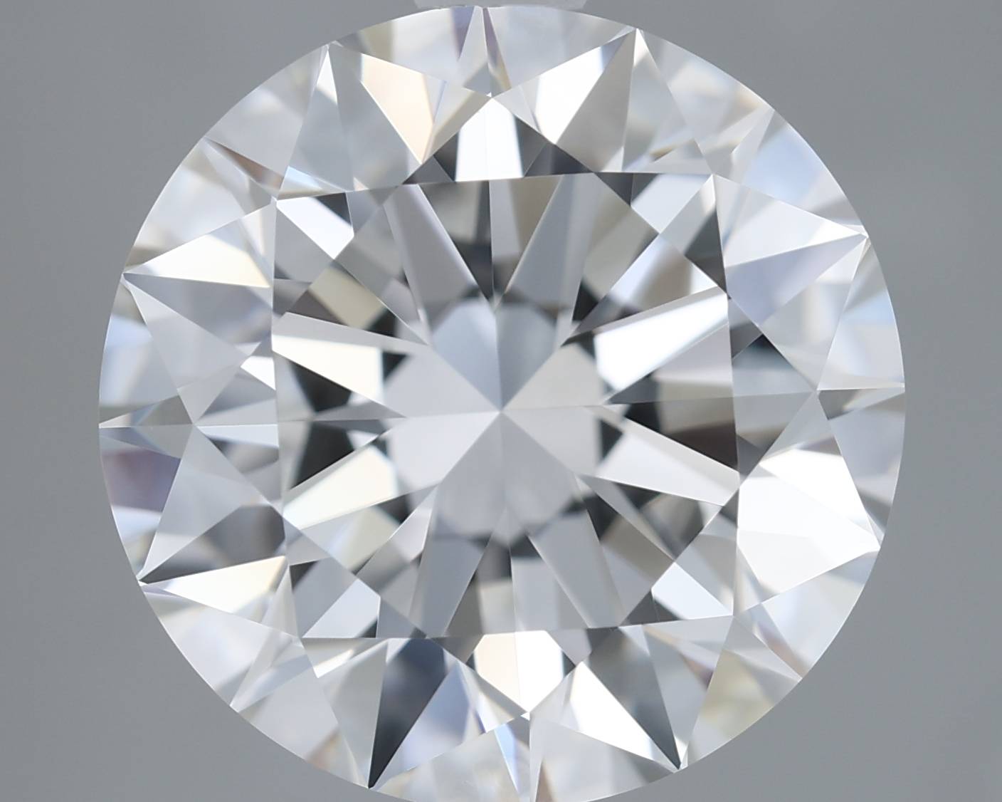 Round diamond on a gray background