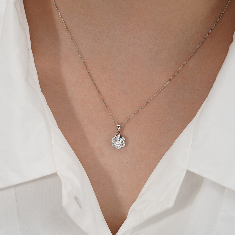 Bloom Cluster – 18K White Gold Lab Diamond Pendant Necklace