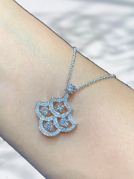 Cloverlight – 18K White Gold lab  Diamond Four-Leaf Pendant