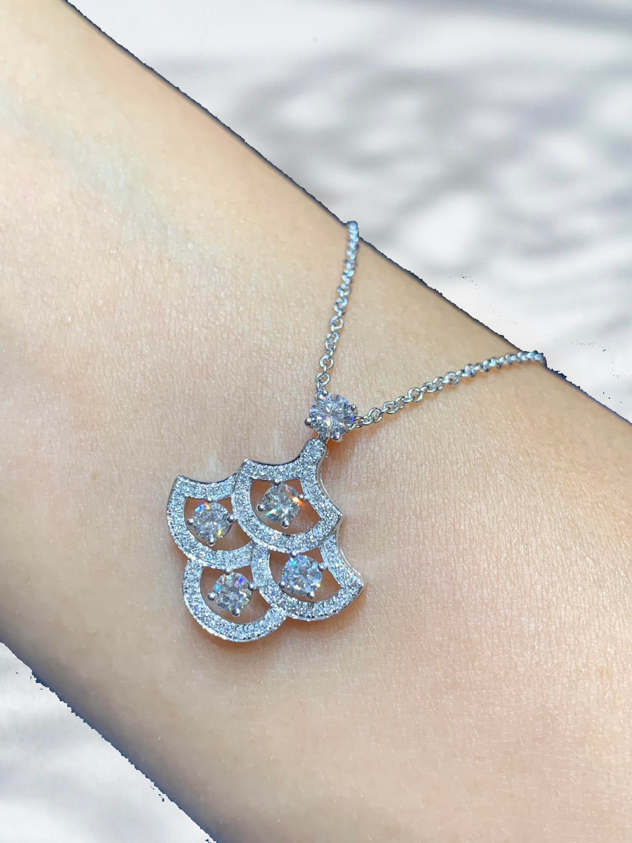 Cloverlight – 18K White Gold lab  Diamond Four-Leaf Pendant