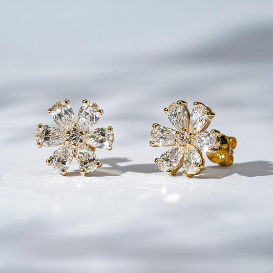 Soleil Bloom – 1.88ct 18K Yellow Gold Natural Diamond Stud Earrings