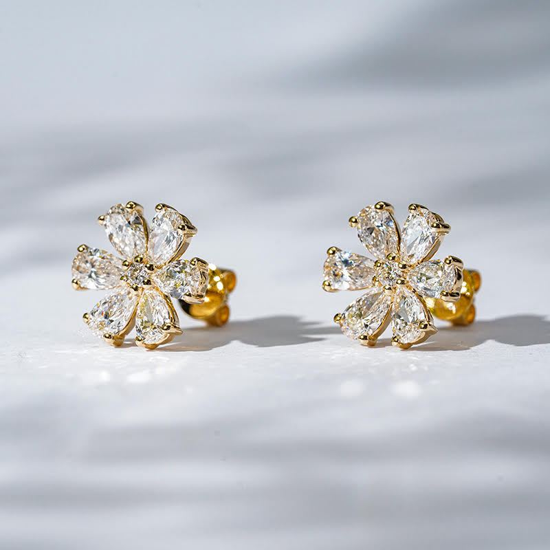 Soleil Bloom – 1.88ct 18K Yellow Gold Natural Diamond Stud Earrings