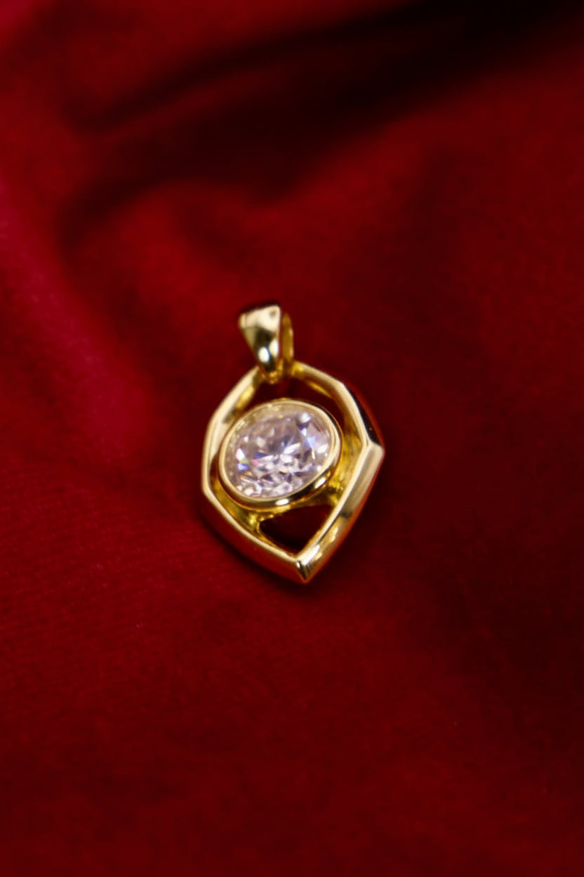 18k Gold Diamond Pendant