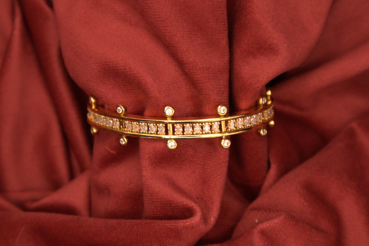 18K Yellow Gold Diamond Bangle