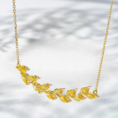 Golden Laurel – 18K Yellow Gold Natural Diamond Leaf Necklace