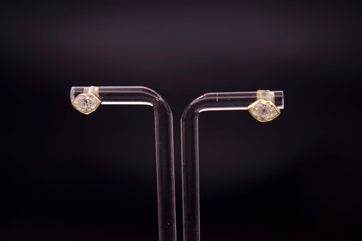 Kiss Off Earrings