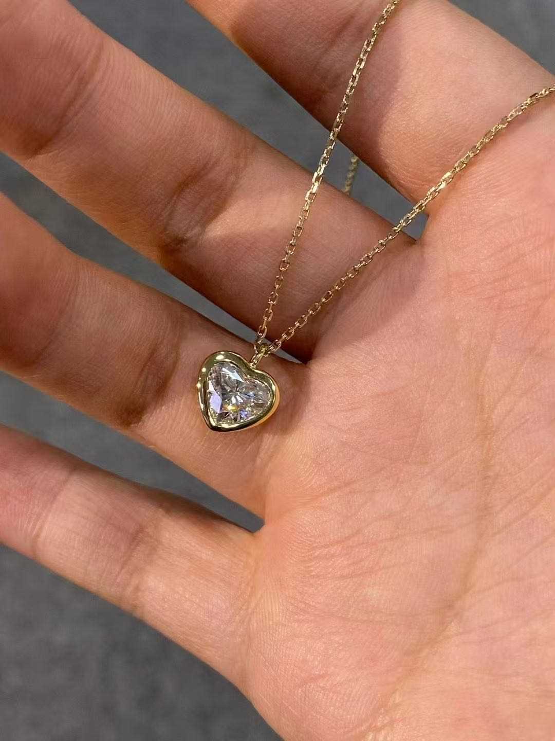 QOB Heartline Bezel Pendant | 1.28ct Lab Diamond in 18K White Gold