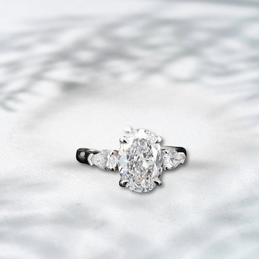 Pear Promise – 3.07ct Lab Diamond Three-Stone Ring in 18K Gold