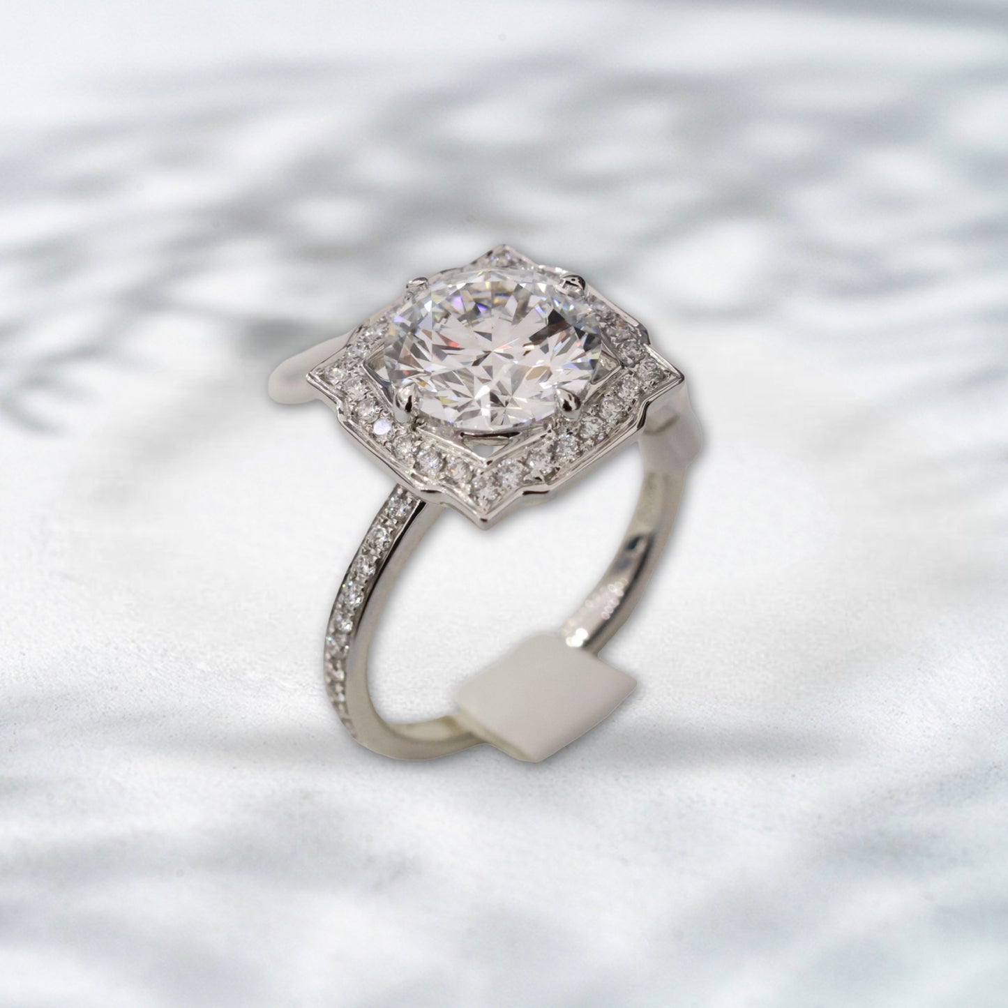 QOB Halo Royale Ring | 3 ct Round Brilliant Diamond
