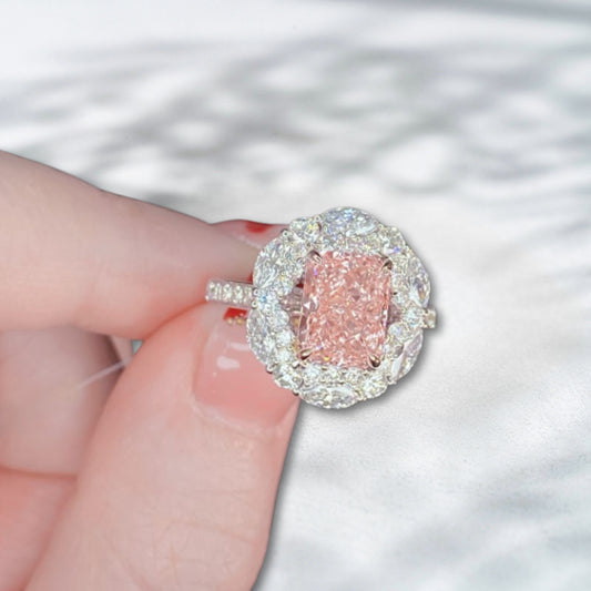 QOB Rose Éclipse – 2.53ct Fancy Pink Lab Diamond Halo Ring in 18K Rose & White Gold
