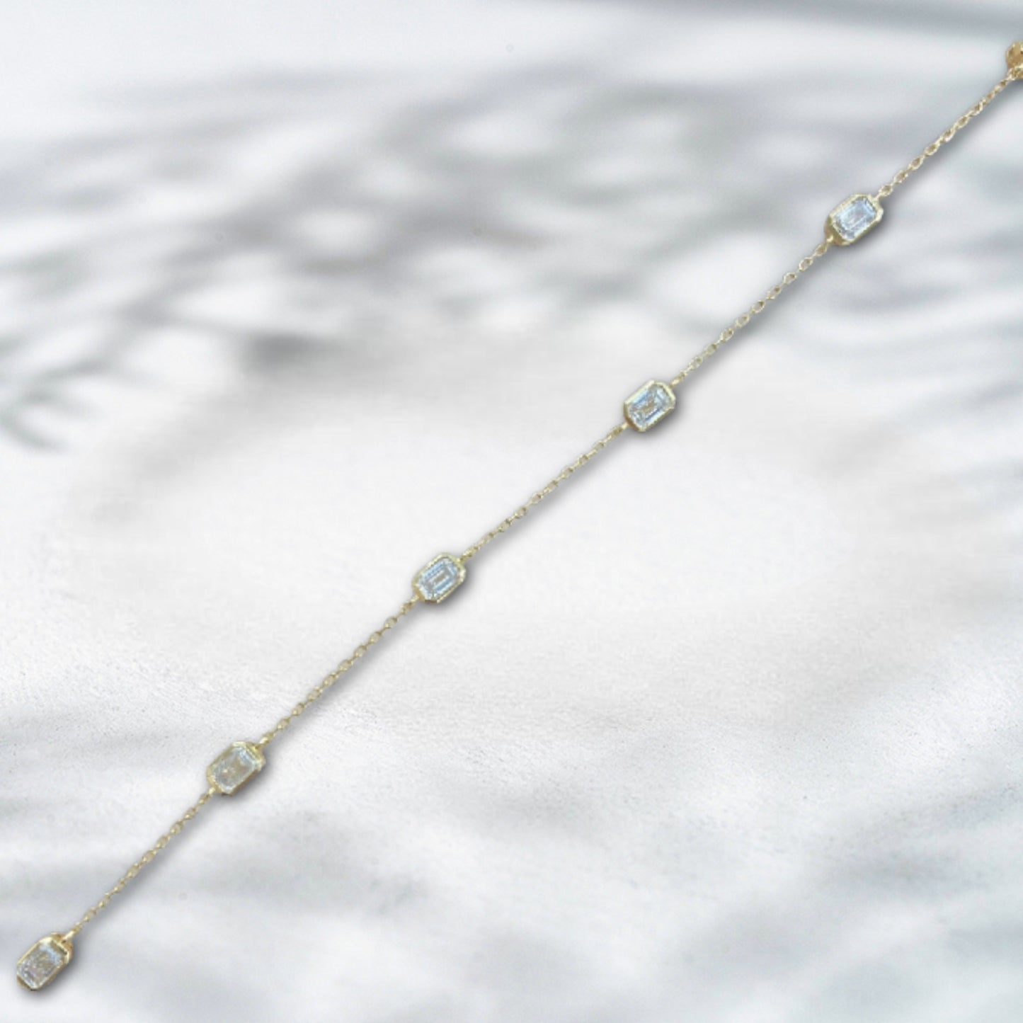 Golden Whispers Diamond Bracelet – 18K Gold & Natural Diamonds