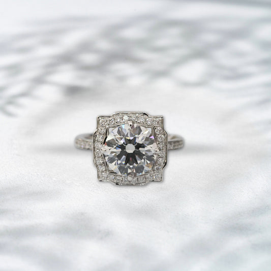 QOB Halo Royale Ring | 3 ct Round Brilliant Diamond
