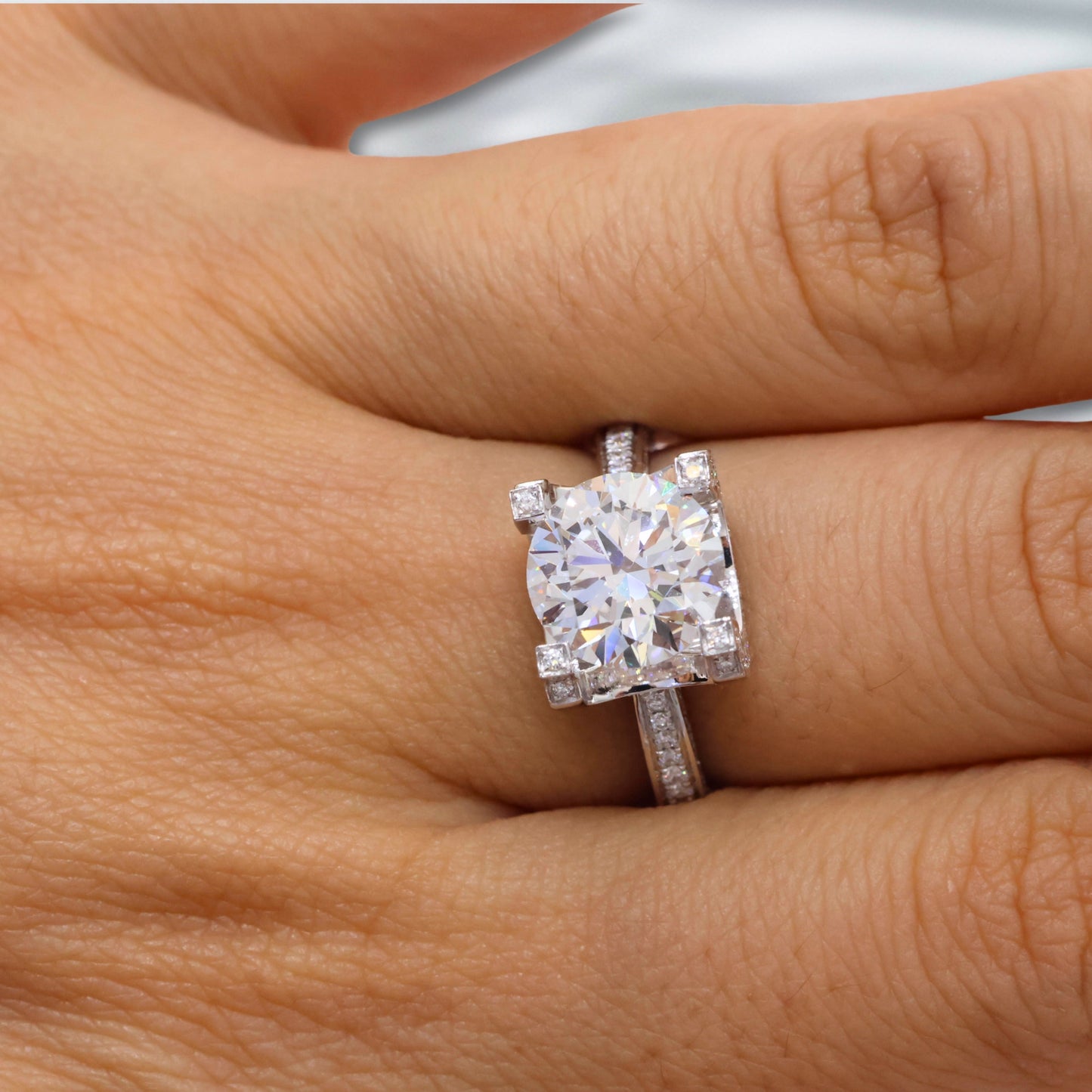 QOB Crown Vault – 3.2ct Lab Diamond Engagement Ring in 18K Gold Inbox