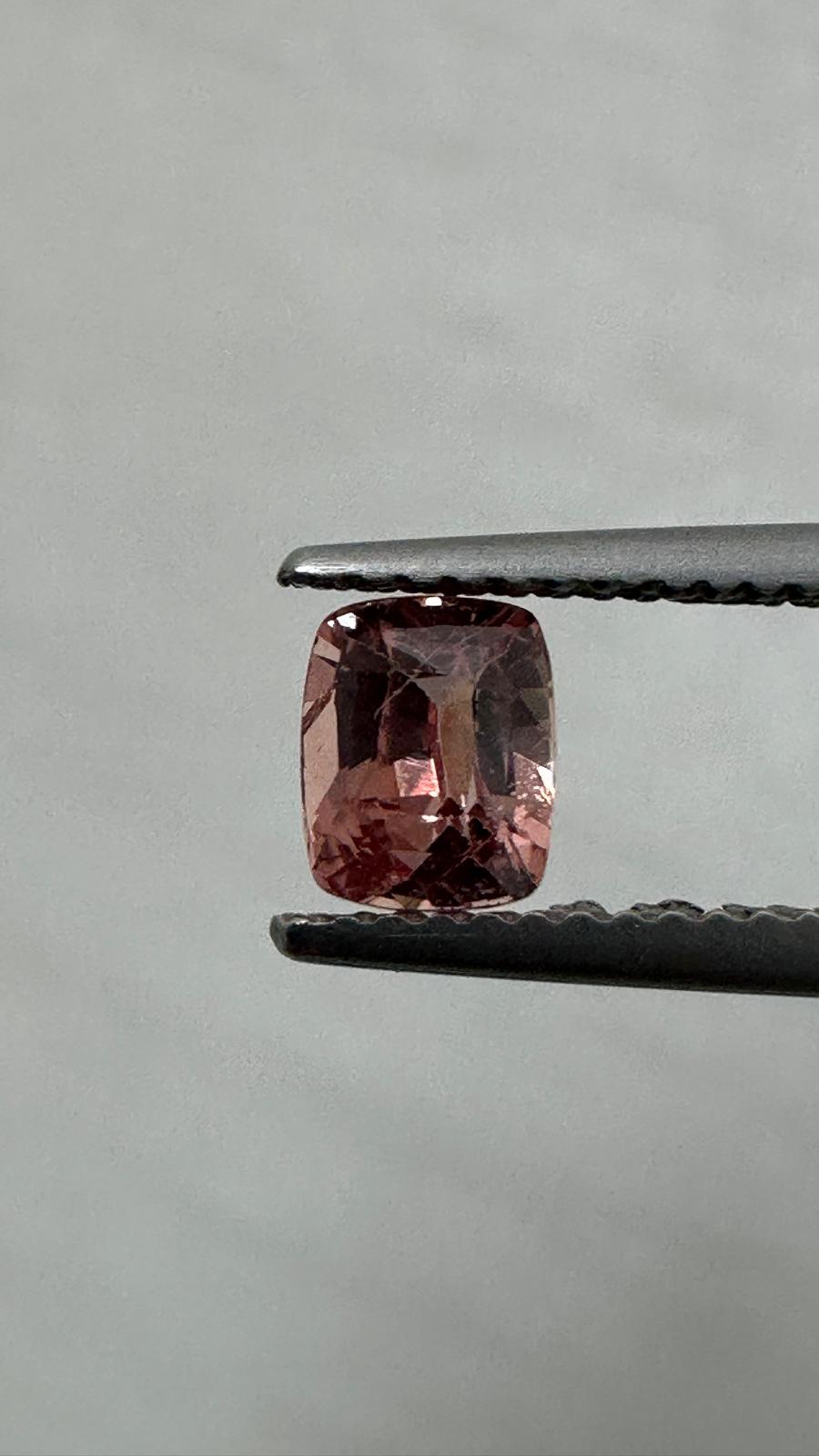 1.00 ct Natural Unheated Padparadscha Sapphire (GIT Certified) – Cushion Cut, Orange-Pink