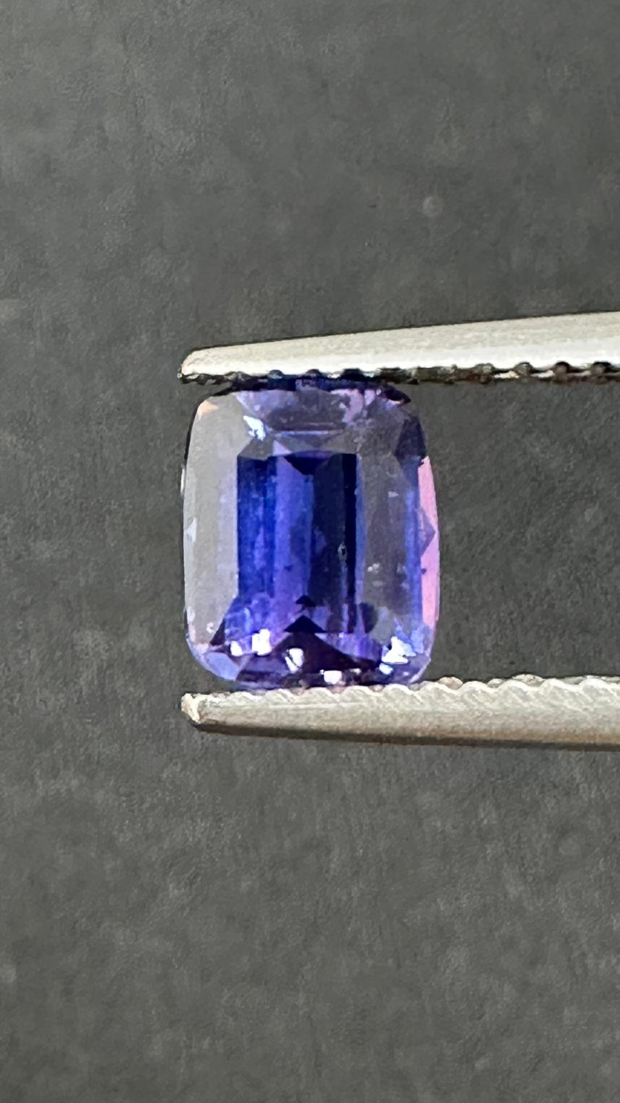 1.57 ct Natural Unheated Parti-Colored Sapphire (GIT Certified) – Cushion Cut, Purple–Blue