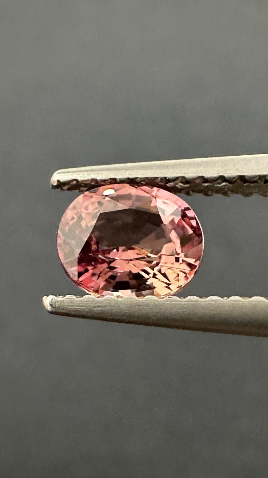 1.10 ct Natural Padparadscha Sapphire (Unheated, GIT Certified) – Oval Brilliant Cut