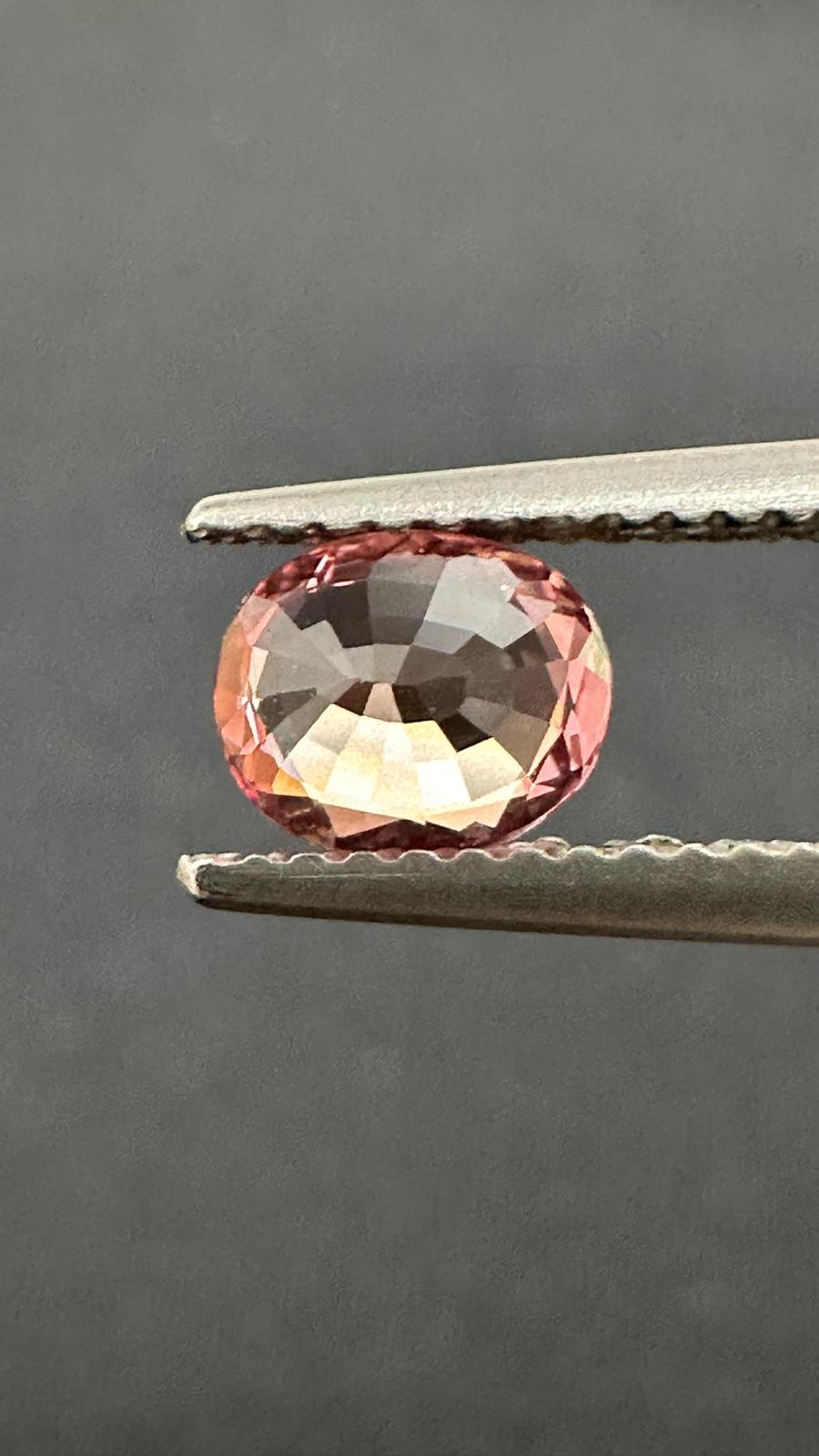 1.10 ct Natural Padparadscha Sapphire (Unheated, GIT Certified) – Oval Brilliant Cut