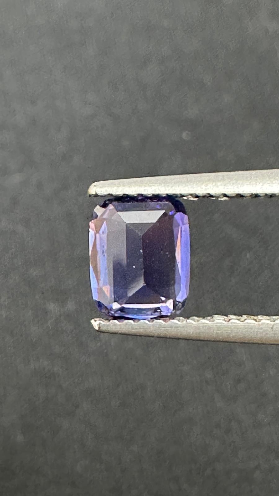 1.57 ct Natural Unheated Parti-Colored Sapphire (GIT Certified) – Cushion Cut, Purple–Blue