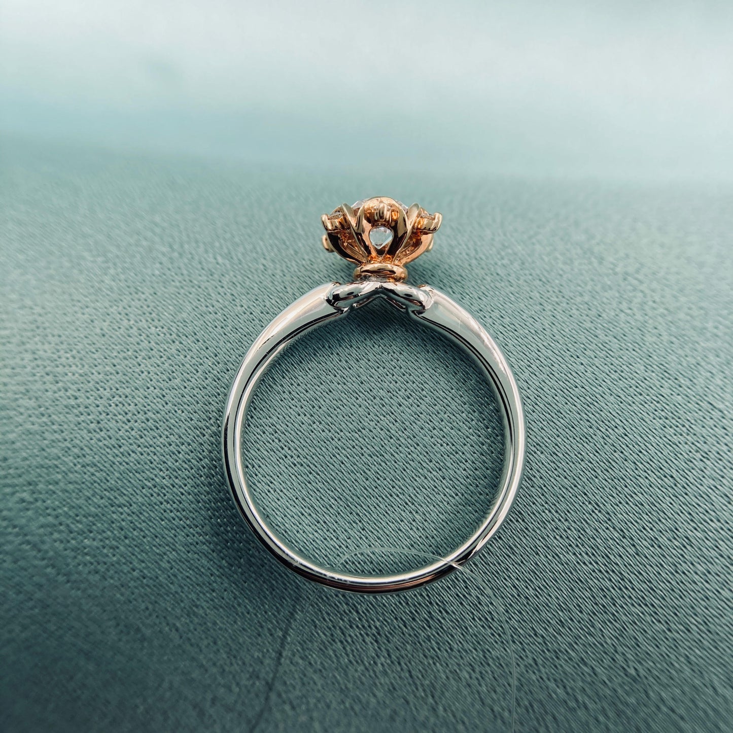 Ember Bloom – Two-Tone 18K Gold Solitaire Ring with 2ct Center & Diamond Accents